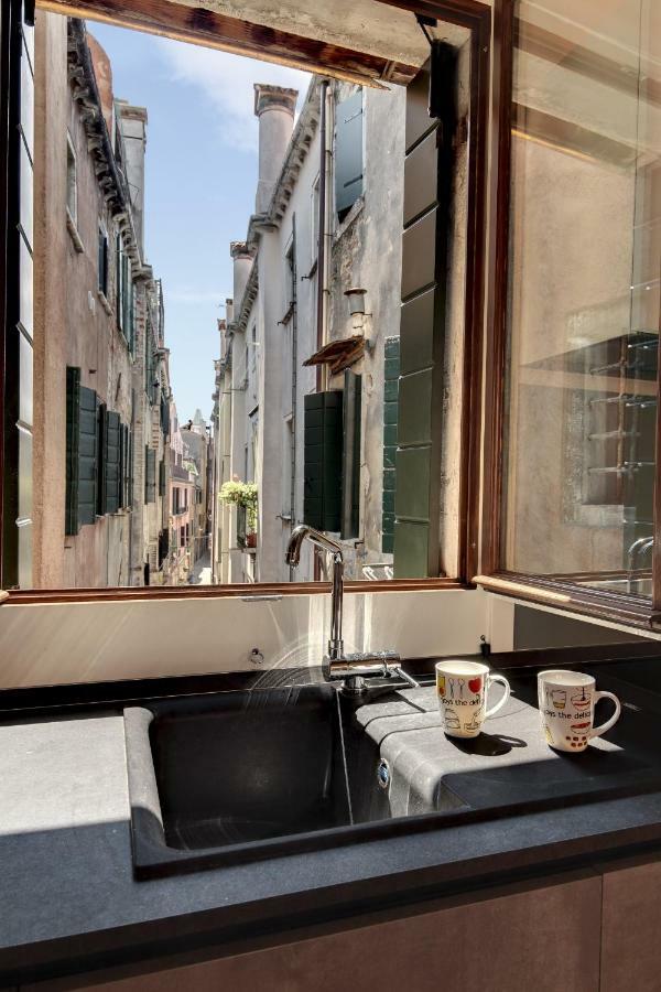 Апартаменты Rugabella Rialto Deluxe By Wonderful Italy Венеция Экстерьер фото